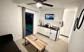 Flat 2 On 8 Lindsay